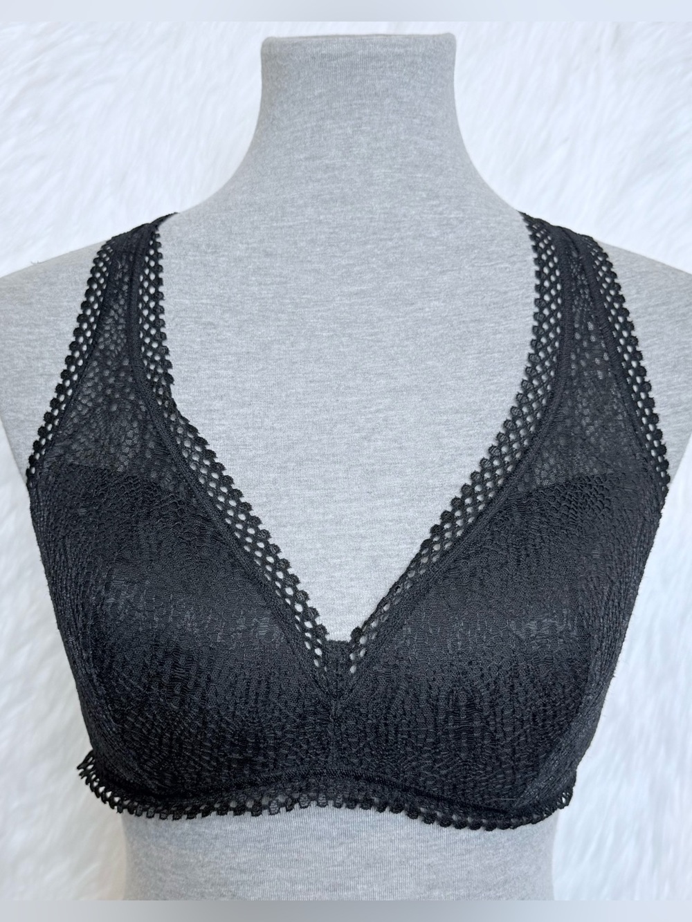Victoria’s Secret Black Lace Bralette Lightly Padded Plunge V-Neck Racerback Bra